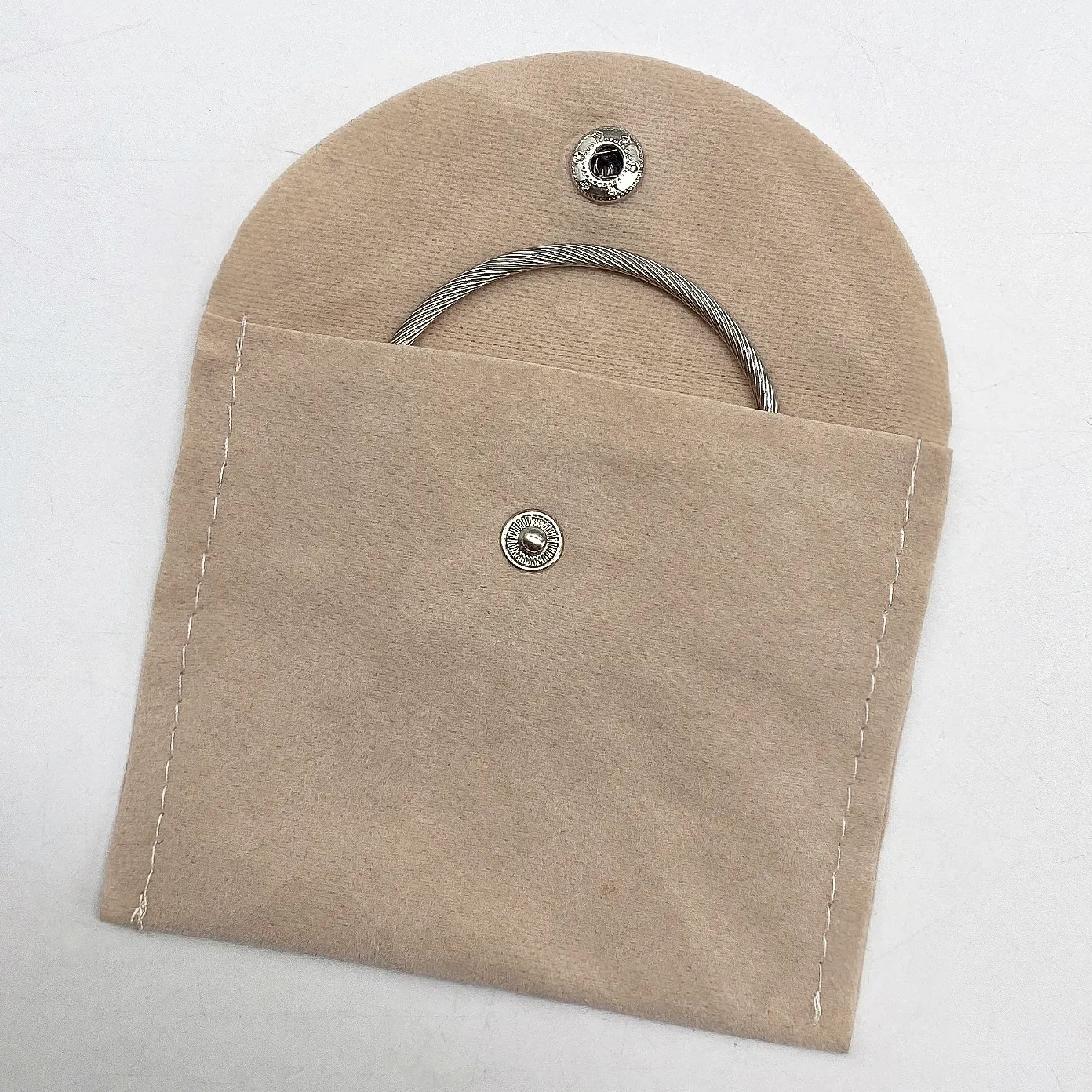 High Quality Reusable Suede Fabric Jewelry Packaging Pouch with Button KY-LTB22111112-31