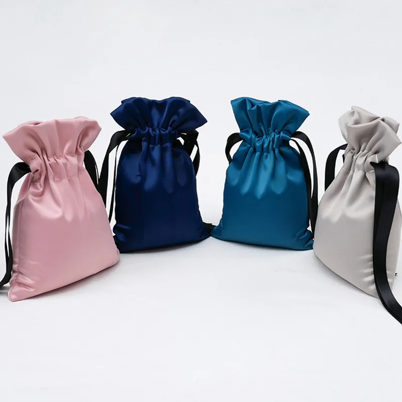 Großhandel individueller Satin-Seiden-Kordelbeutel mit Geschenklogo